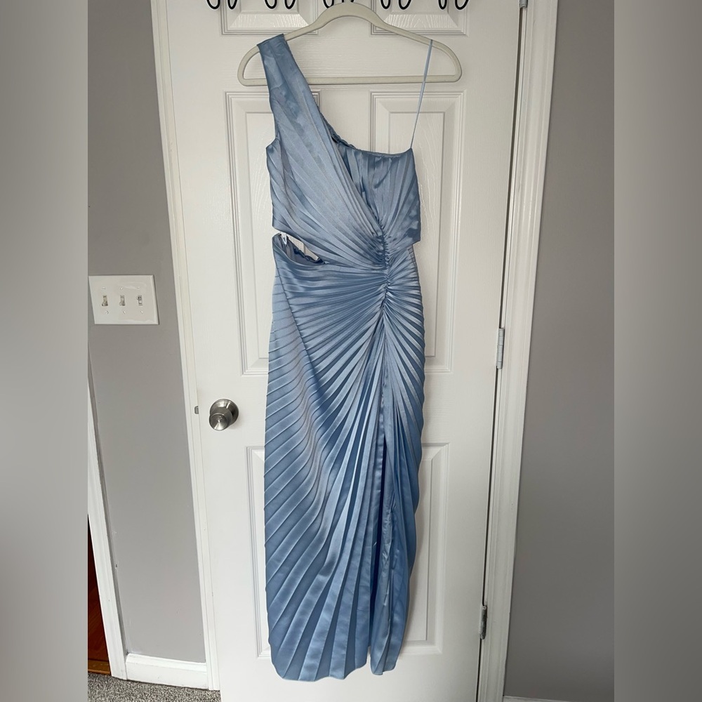 Abercrombie&Fitch Giselle Pleated One-Shoulder Cutout Maxi Dress